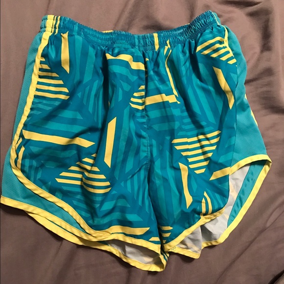 Nike shorts size small