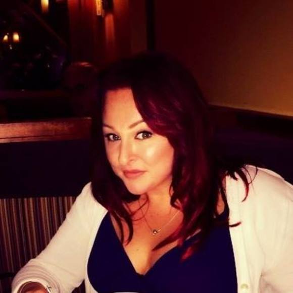 Meet your Posher, Dana - Picture 2 of 3