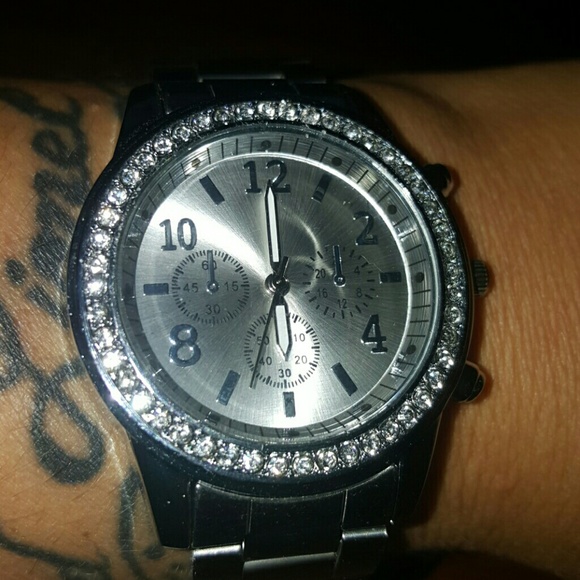 SILVER MULTIFUNCTION LOOK BRACELET WATCH