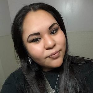 Meet your Posher, Becka