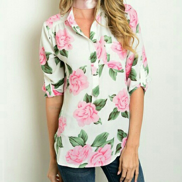 Last one Floral button top - Picture 2 of 4