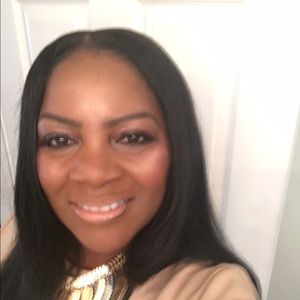Meet your Posher, Alicia