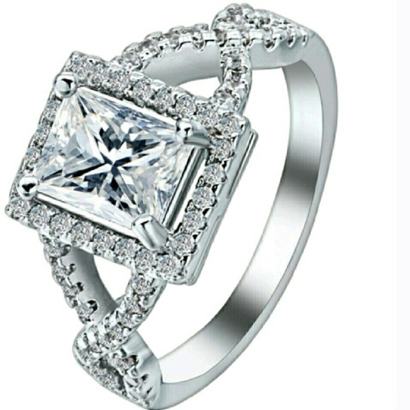 ONLY SIZE 8 LEFT!! - Picture 2 of 2