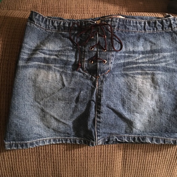 Paris Blue Front-tied Denim Mini Skirt.