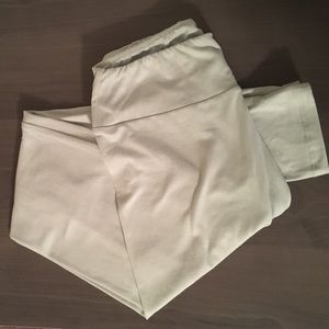 Light green LuLaRoe Leggings OS NWOT