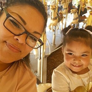 Meet your Posher, Carla