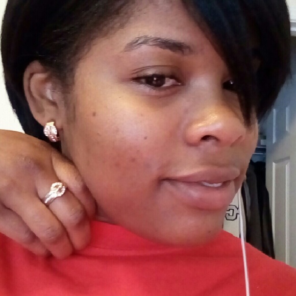 Jewelry - Picture 2 of 2