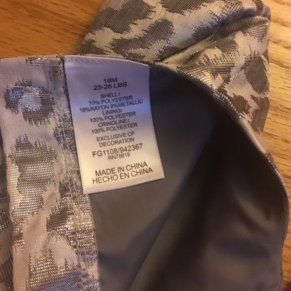 Lil Girls party 👗 dress! - Picture 3 of 3