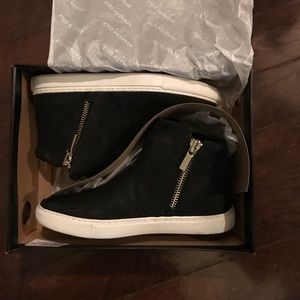 Kenneth Cole Suede Kiera Sneakers