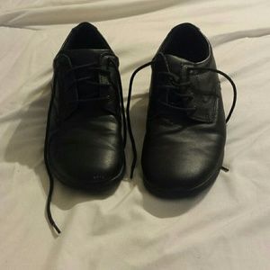 Men's size 11 black shoes