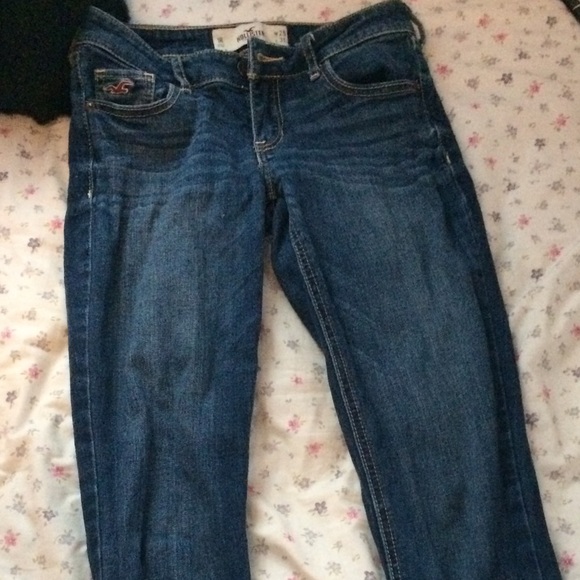 Dark wash Hollister skinny jeans