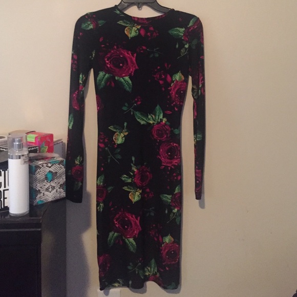 Body Con - Picture 2 of 2