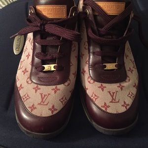 Authentic Women's Louis Vuitton monogram sneakers