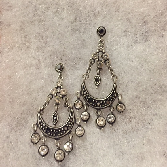 Chandelier earrings