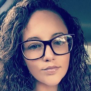 Meet your Posher, Brittney