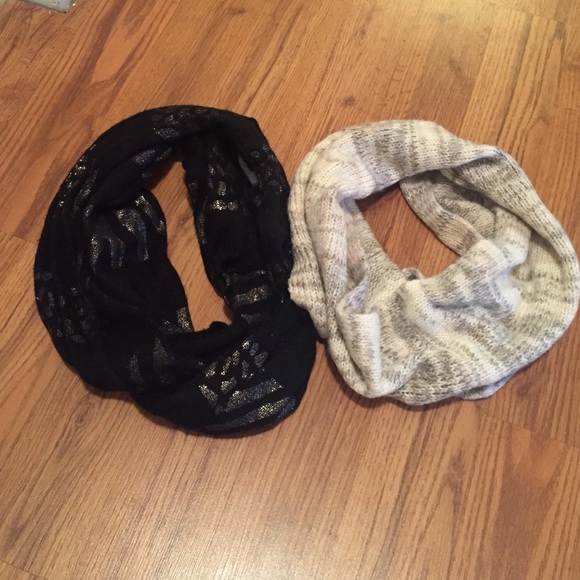 2 cold weather infinity scarves