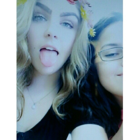 Meet your Posher, Kelsey - Picture 1 of 1