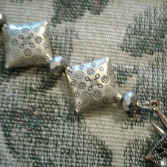 Necklace - Picture 3 of 4