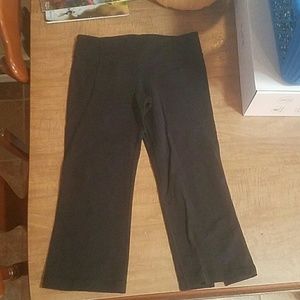 Lululemon black work out crops