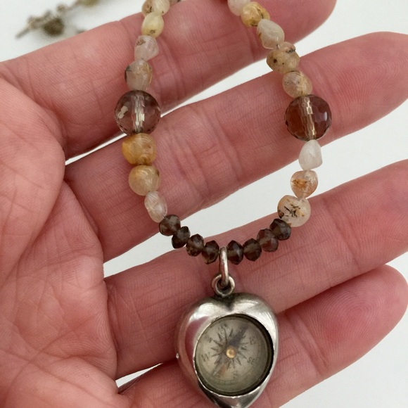 Gemstone necklace with antique English compass - Picture 1 of 4