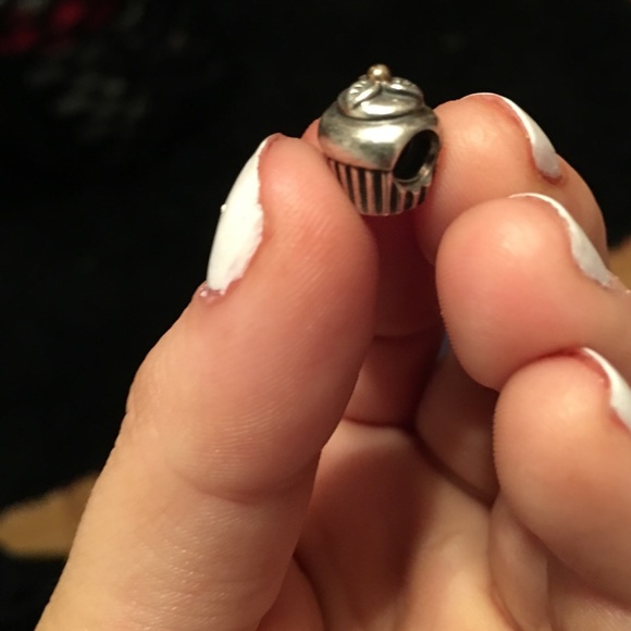 Pandora Cupcake Charm