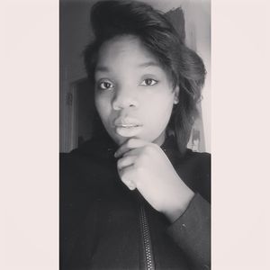 Meet your Posher, Selena