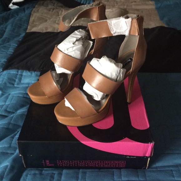 Woman's shoes