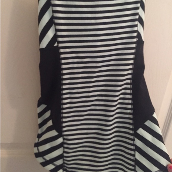 SALE LULULEMON Mint blue/black cross back - Picture 3 of 4