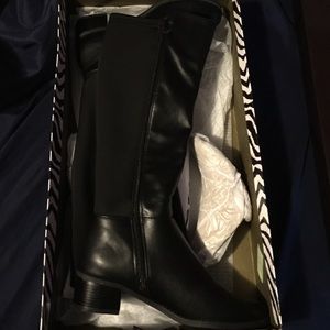 Dana Buchman black boots
