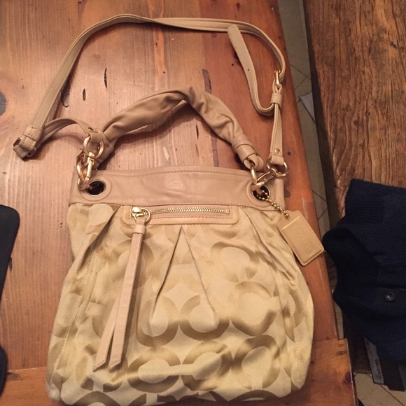 Crossbody coach bag