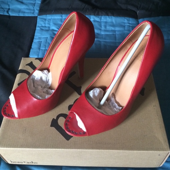 Woman's shoes