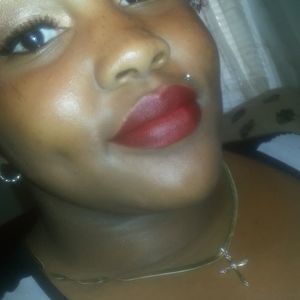 Meet your Posher, Nakea