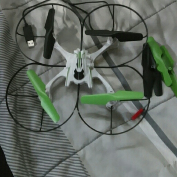 Two drones - Picture 3 of 3