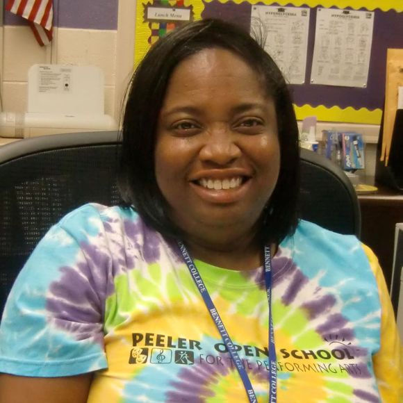 Meet your Posher, Sandra - Picture 1 of 1