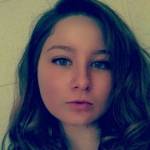 Meet your Posher, Adrianna