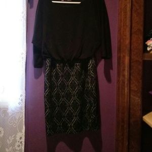 Mint condition!Half sleeve dress (great with belt)