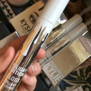 Kylie Jenner Cosmetics Holiday Gloss • Jolly • ❤
