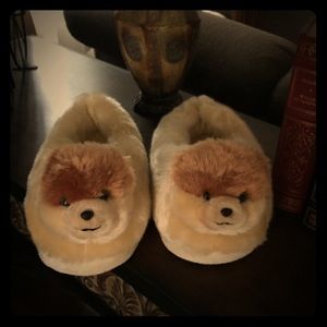 Pomeranian slippers!