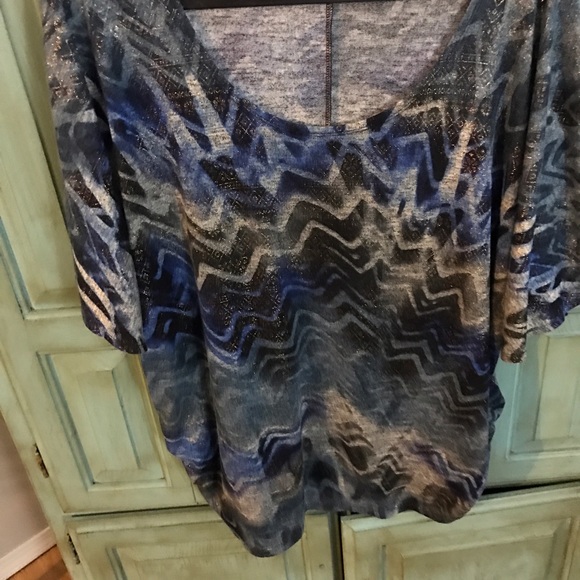 Tunic with glittery details