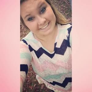 Meet your Posher, Alicia