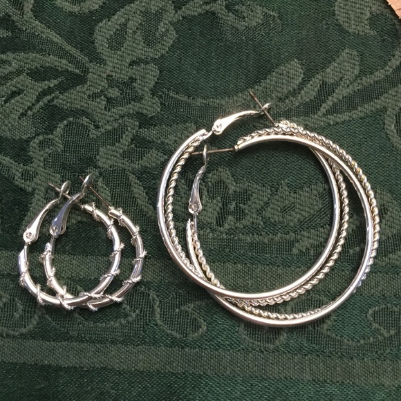 Two pairs of silver hoop earrings and necklace - Picture 1 of 4