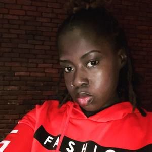 Meet your Posher, Bella