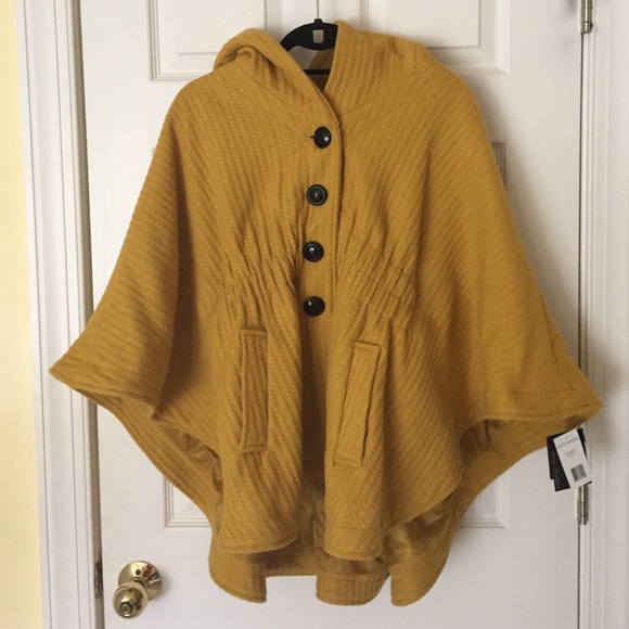 Steve Madden Cape Coat NWT