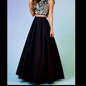 2 piece black prom dress with iridescent beading✨