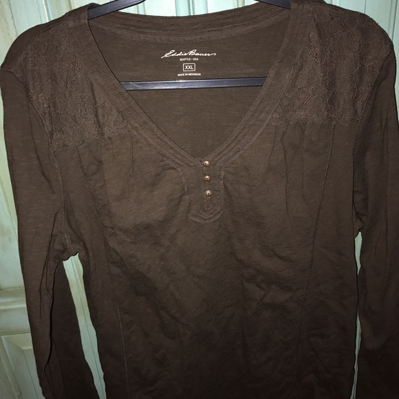 Long sleeve tunic with lace detailing