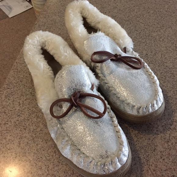 abound shoes house slippers poshmark