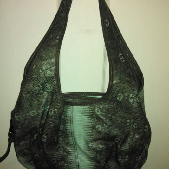 Simply Vera Bag - Picture 2 of 3