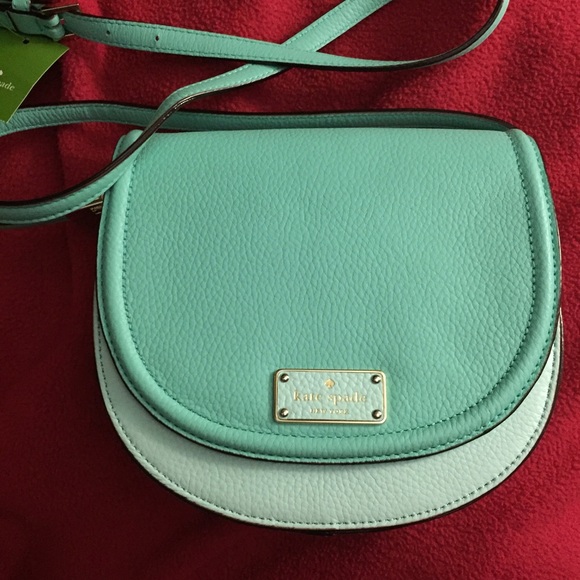 NWT Oliver Street Pebbled Leather Crossbody - Picture 2 of 4