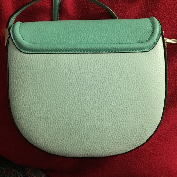 NWT Oliver Street Pebbled Leather Crossbody - Picture 3 of 4
