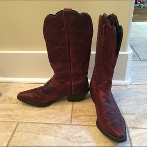 Justin Red Cowboy Boots Style L2560